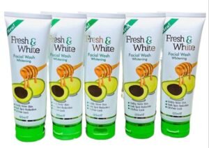 7e29a3884278c59e029163371ae53d59.jpg Fresh and White Whii*tening Avocado, Honey added Face Wash fafw