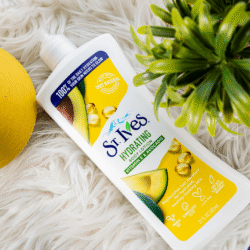 5b182db12122d926381a667c74c7101c.png 621 ML St Ives Hydrating Vitamin E & Avocado Body (SHVA) Lotion | Deep Moisture for Soft Skin