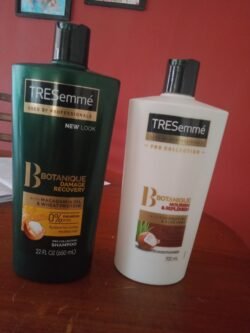 619ebb5721a412cfc9d182cc5928f887.jpg TRESemme Pro Collection BOTANIQUE Nourish and Replenish 700 ML Shampoo and + 700ML Conditioner (Tbnr)